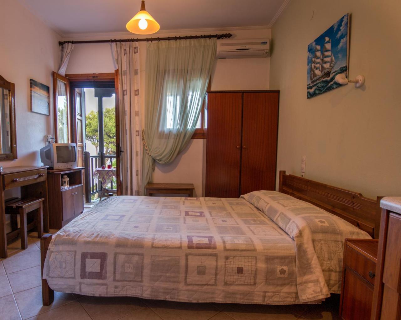 Studios Avra Άγιος Γεώργιος Εξωτερικό φωτογραφία