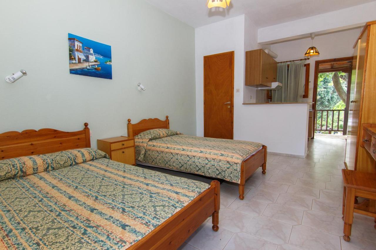 Studios Avra Άγιος Γεώργιος Εξωτερικό φωτογραφία