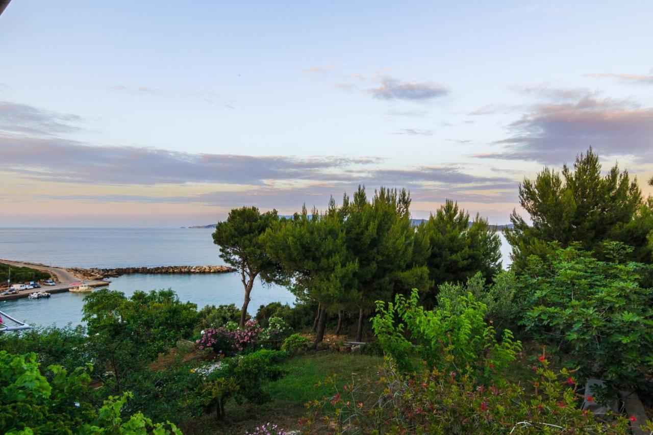 Studios Avra Άγιος Γεώργιος Εξωτερικό φωτογραφία